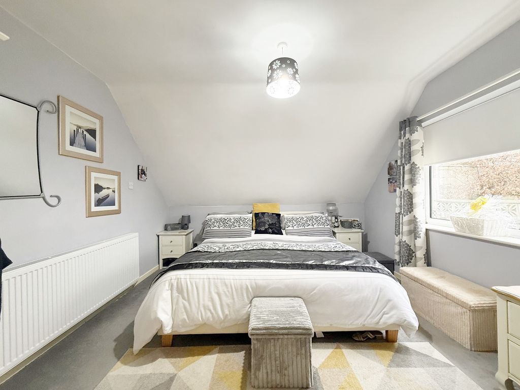 Property photo 3 of 35 Bedroom 1