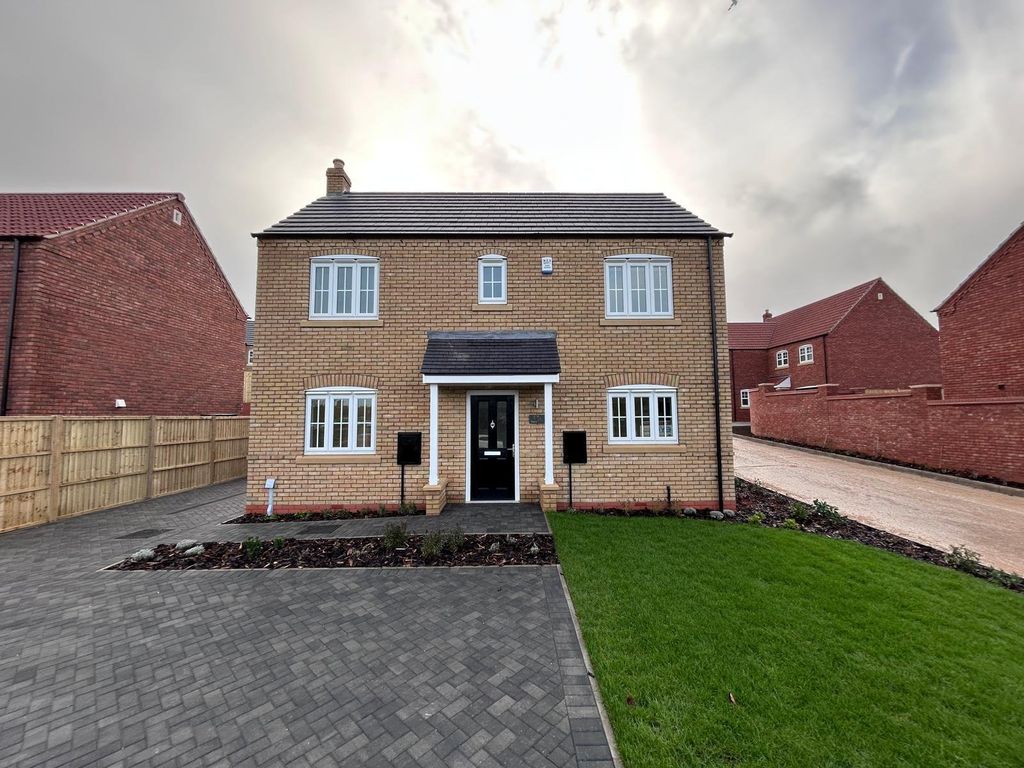 Property photo 1 of 22 External