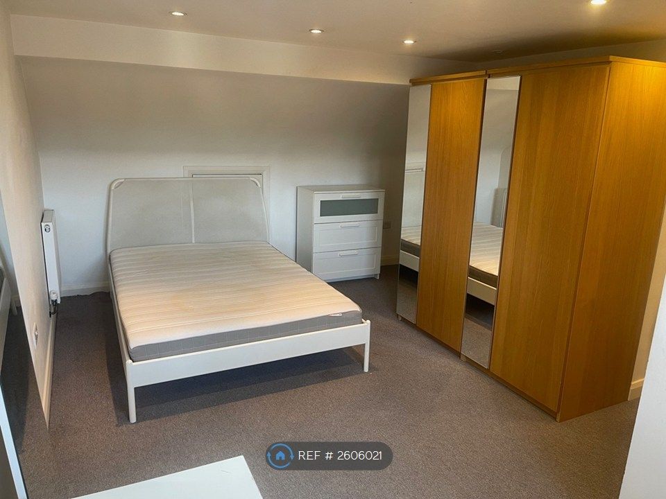 Property photo 1 of 8 Bedroom 1