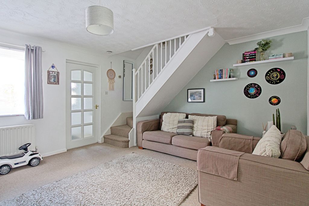 Property photo 3 of 16 Living Room