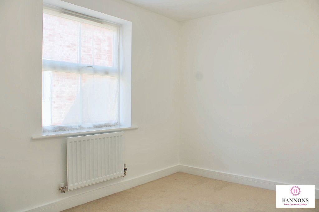 Property photo 3 of 30 Dining Room 