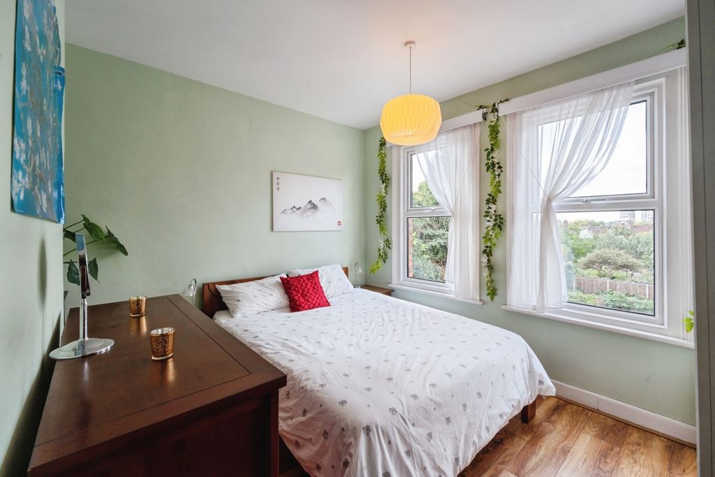 Property photo 3 of 16 Pbox-Img.Jpg