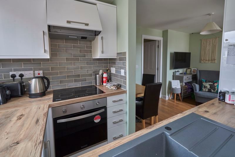 Property photo 3 of 9 Living Space