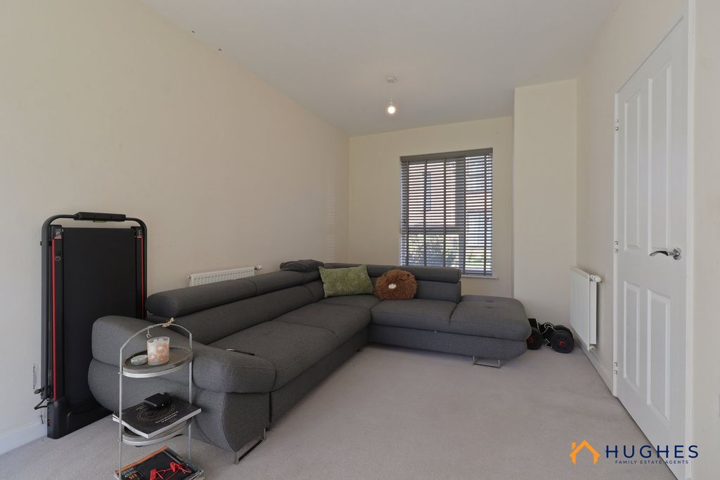 Property photo 3 of 22