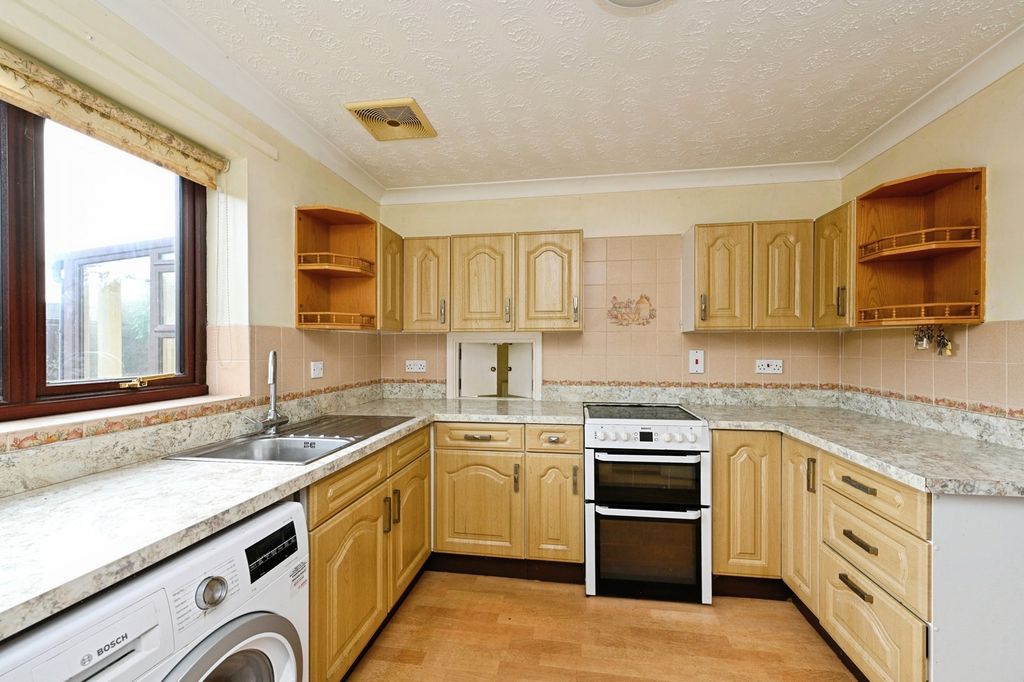 Property photo 3 of 24 Pbox-Img.Jpg
