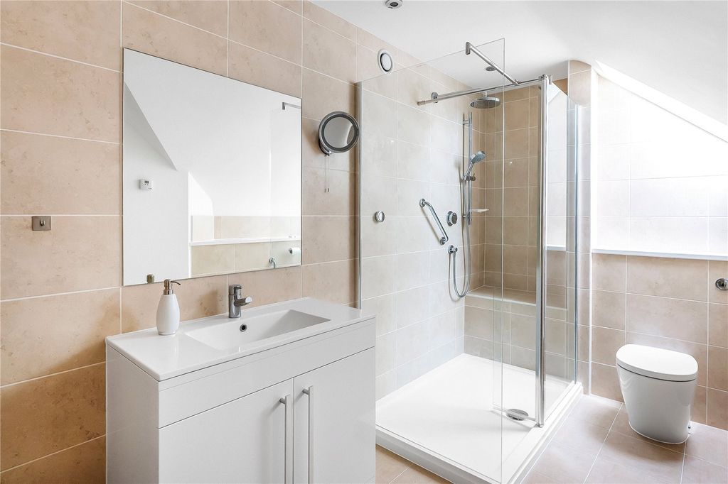 Additional image 11 of 3 bed flat for saleWest Hill, Oxted, Surrey RH8