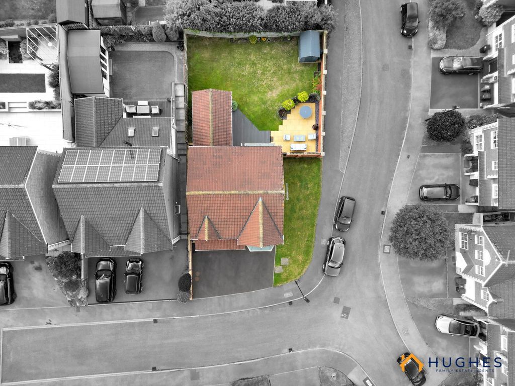Property photo 2 of 44