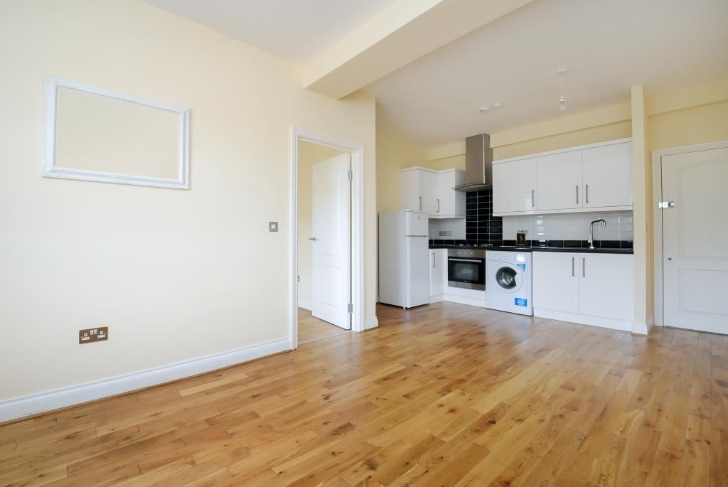 Property photo 3 of 7 Reception/Kitchen