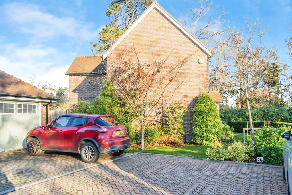 Property photo 3 of 20