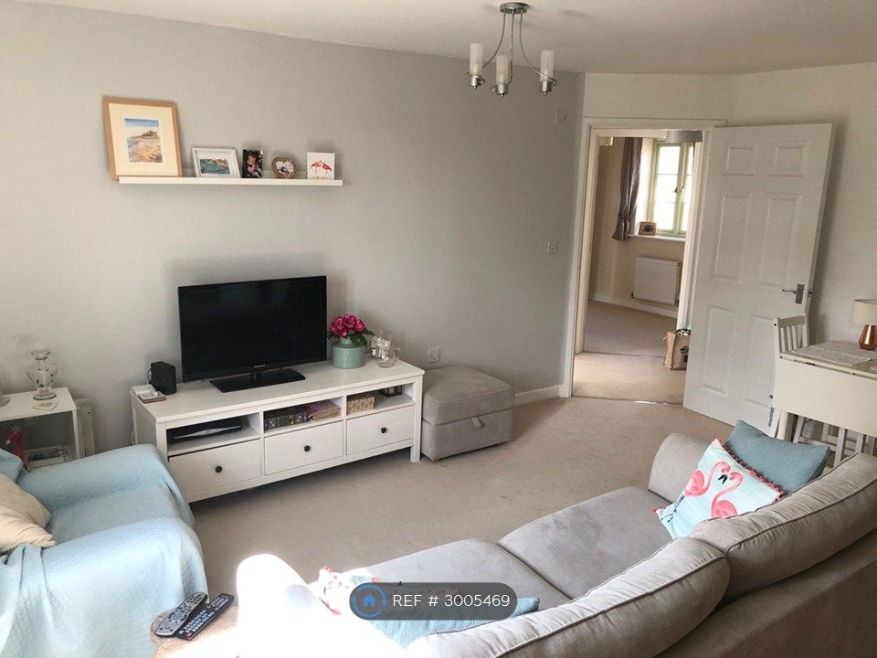 Property photo 1 of 6 Living Area