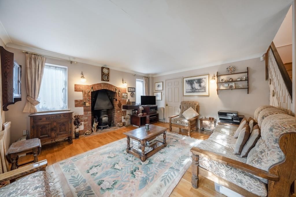 Property photo 2 of 23 Living Room