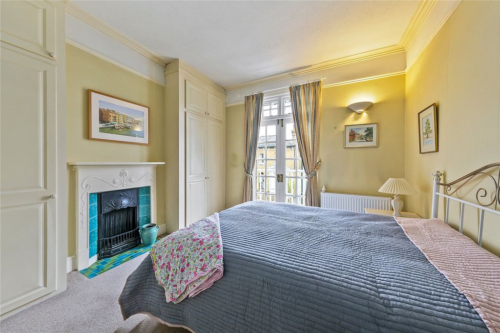 Additional image 17 of 4 bed detached house for saleQueens Road, Hampton Hill TW12