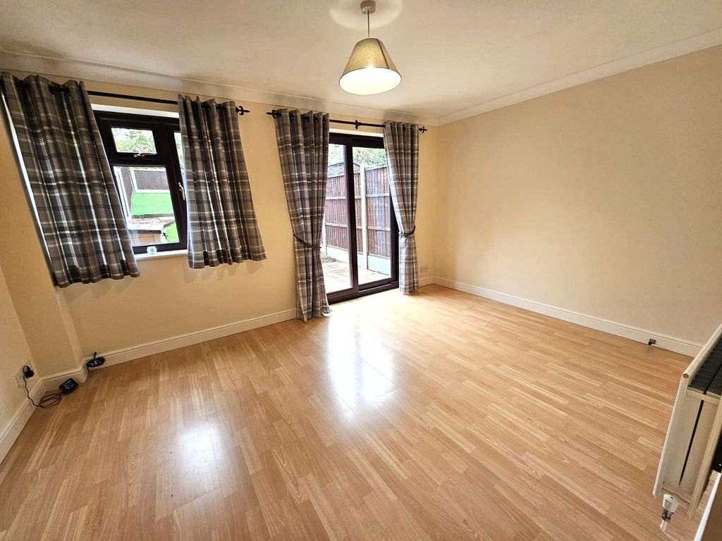 Property photo 2 of 10 Picture No. 05