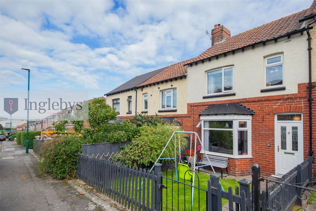 Property photo 1 of 32