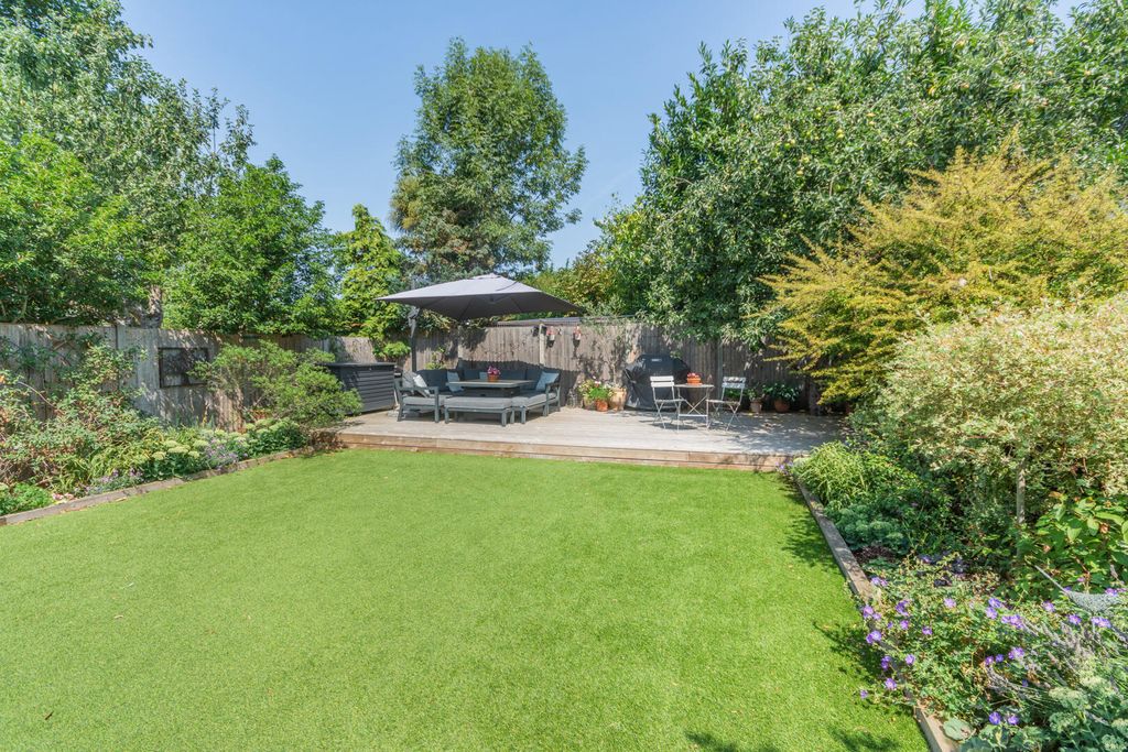 Property photo 2 of 22 Rear Garden