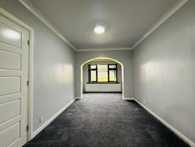 Property photo 3 of 11 Angle 2