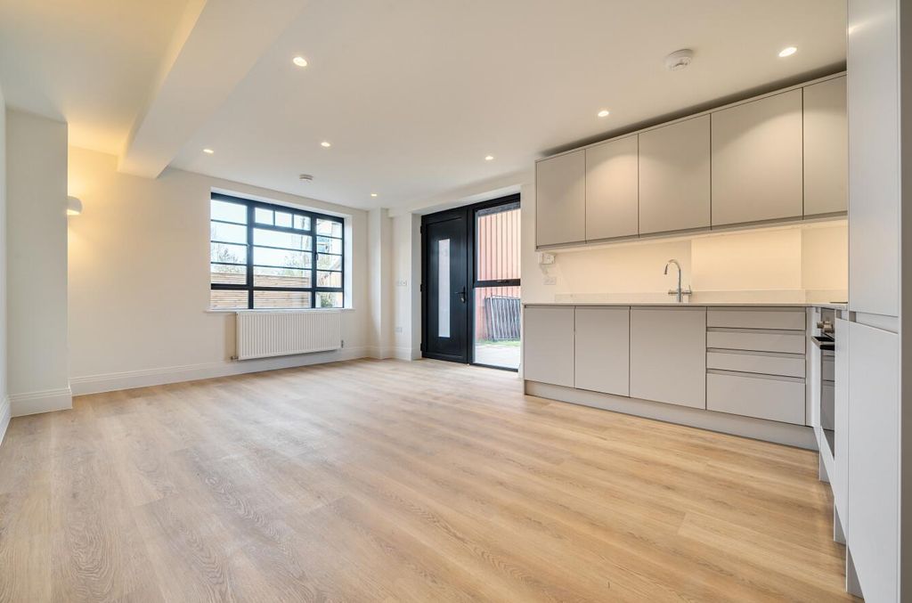 Property photo 1 of 12 1422498-4-69B3F9Ca339A1.Jpg