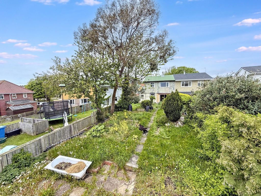 Property photo 3 of 21