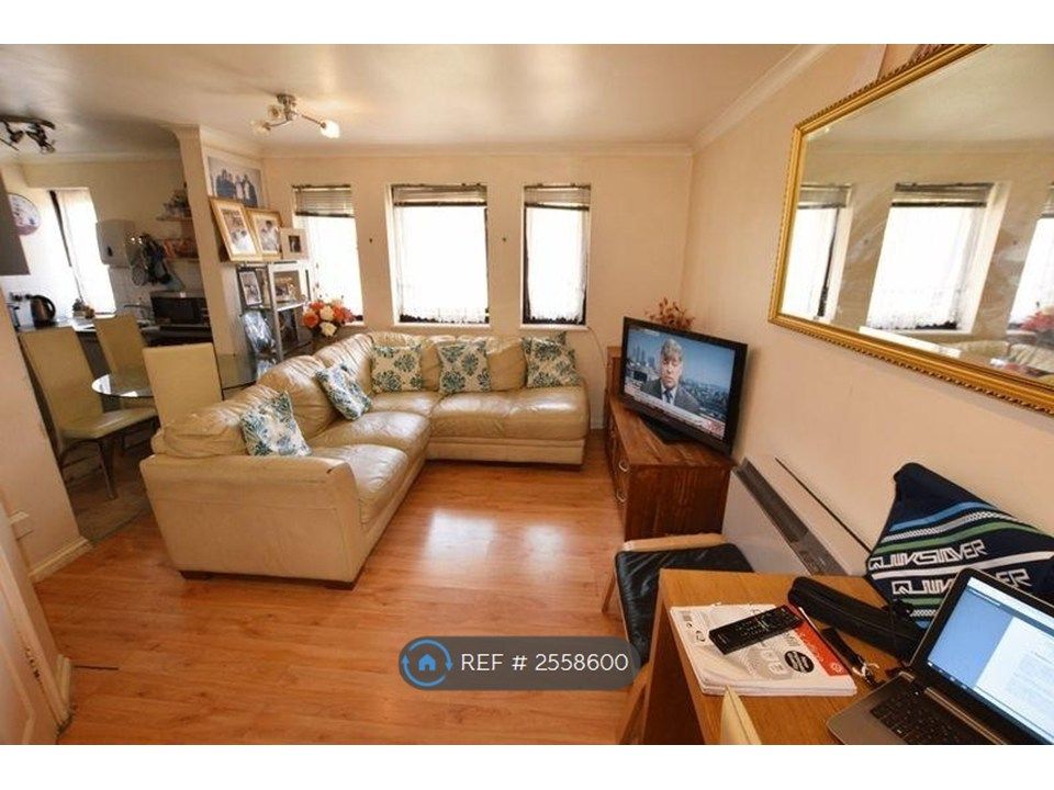 Property photo 3 of 5