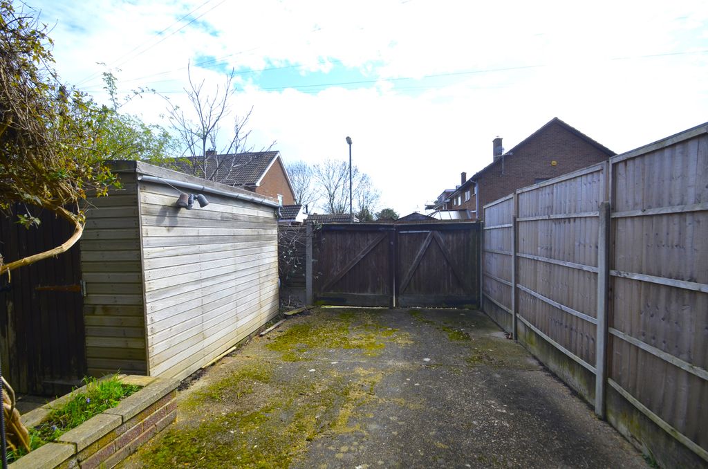 Property photo 3 of 14