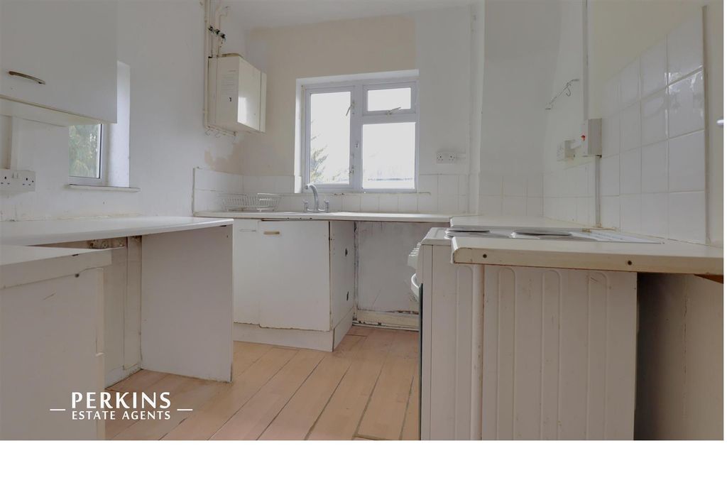 Property photo 2 of 6 Kitchen.Jpg