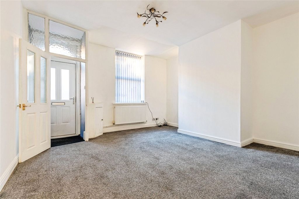 Property photo 3 of 17 Picture No. 12