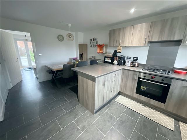 Property photo 3 of 21 Kitchen/Diner