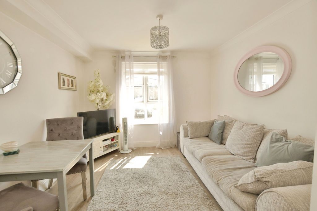 Property photo 2 of 11 Pbox-Img.Jpg