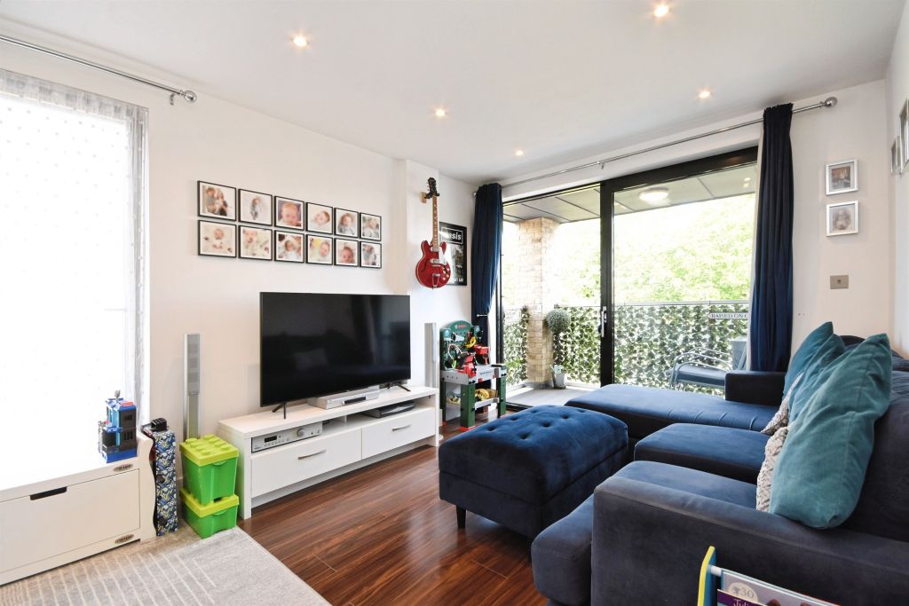 Property photo 2 of 9