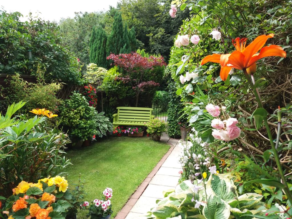 Property photo 1 of 23 Beautiful Rear Garden