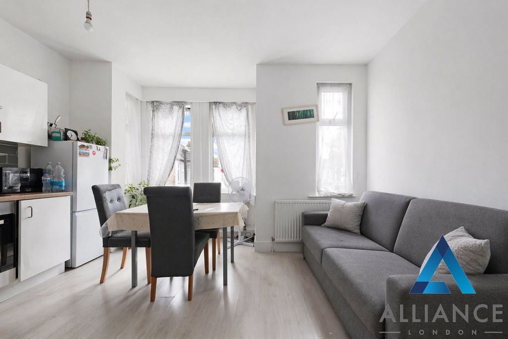 Property photo 2 of 10 Picture No. 04