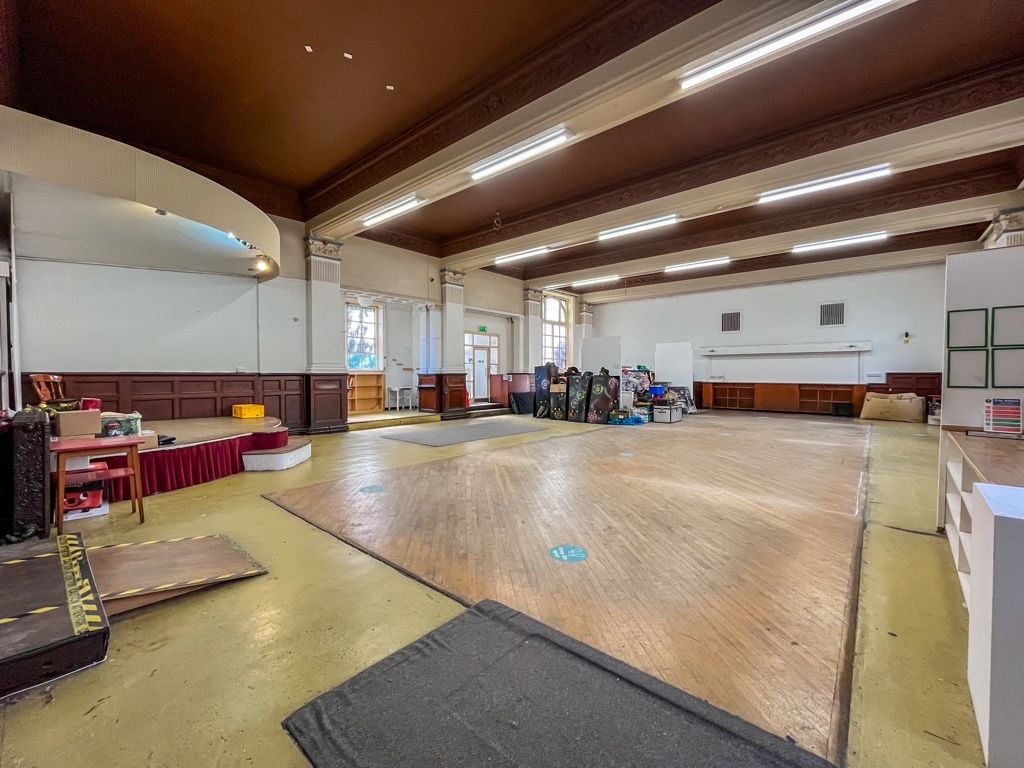 Property photo 2 of 9 Photo 1