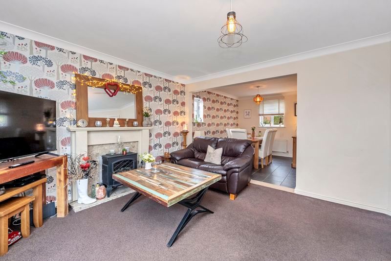 Property photo 3 of 17 Sitting Room