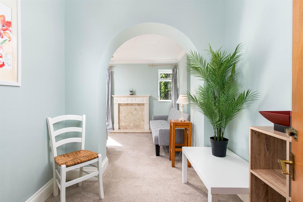 Property photo 2 of 15 Snug.Jpg