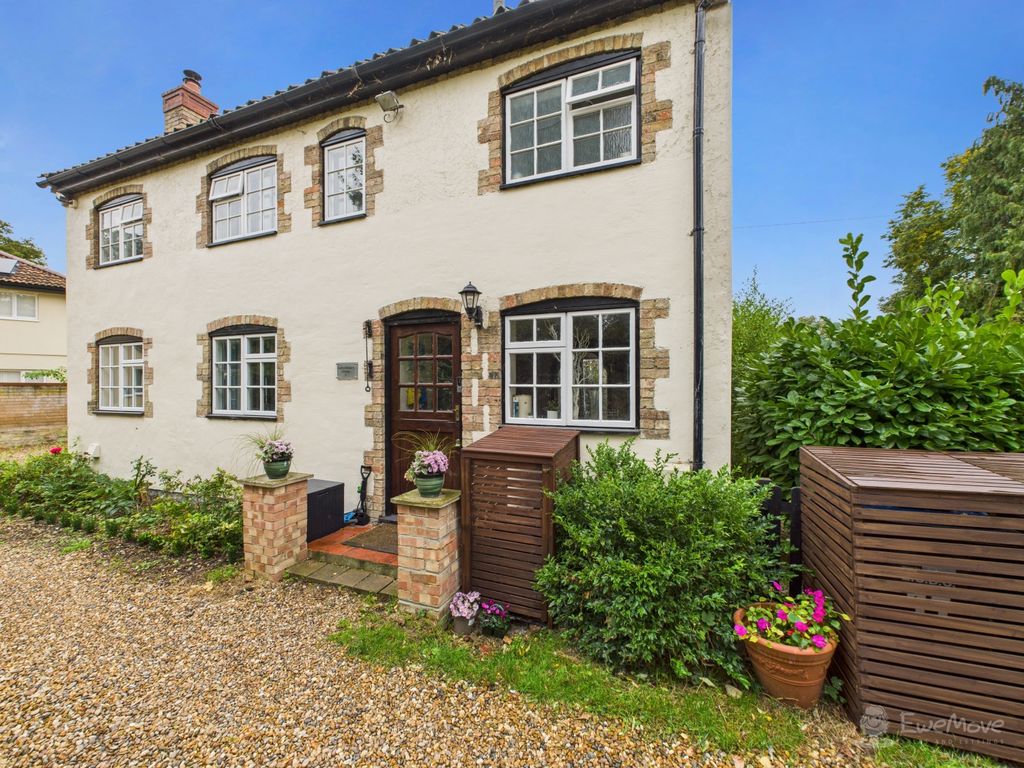 Property photo 1 of 28 Front Of House- Mark Stephens Ewemove Newmarket An