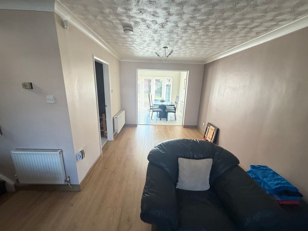 Property photo 3 of 26