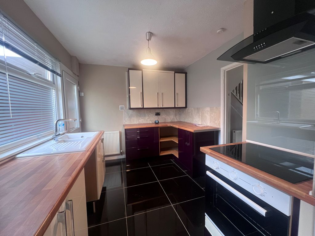 Property photo 2 of 12 Bedroom