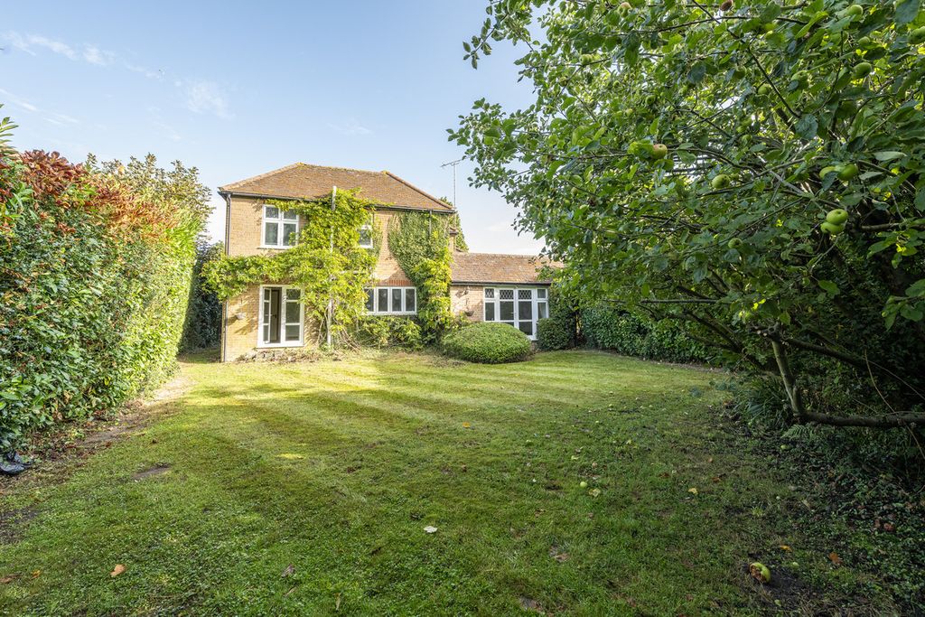 Property photo 2 of 18