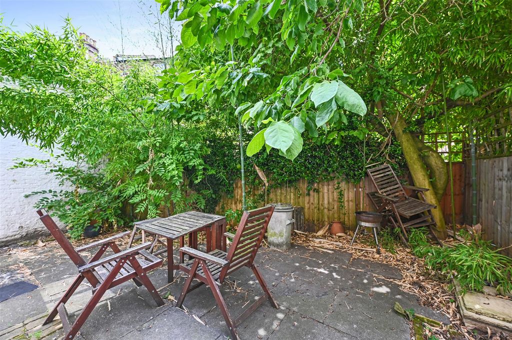 Property photo 3 of 9 Anley Road