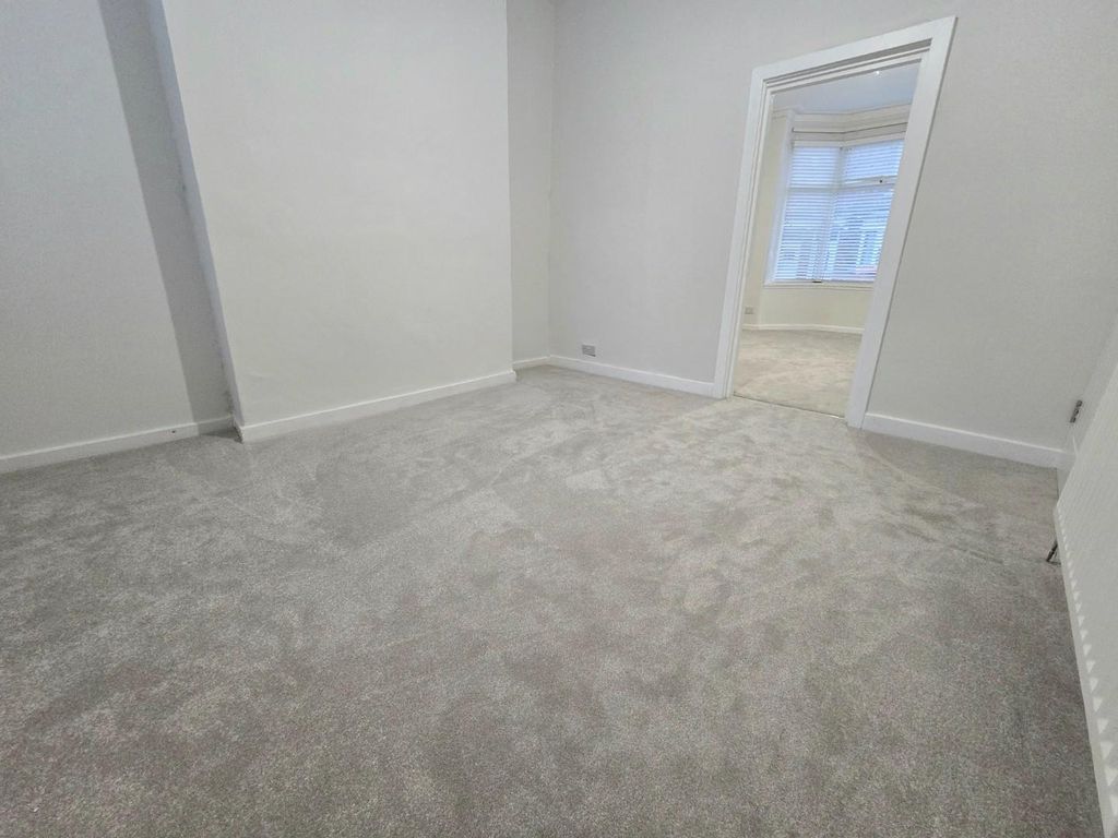 Property photo 3 of 13 Dining