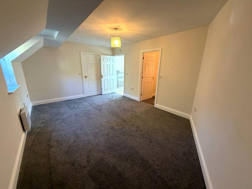 Property photo 3 of 10 Lounge