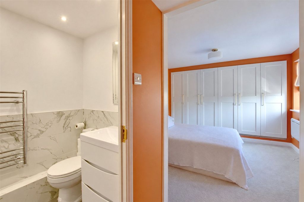 Property photo 2 of 18 Picture No. 08