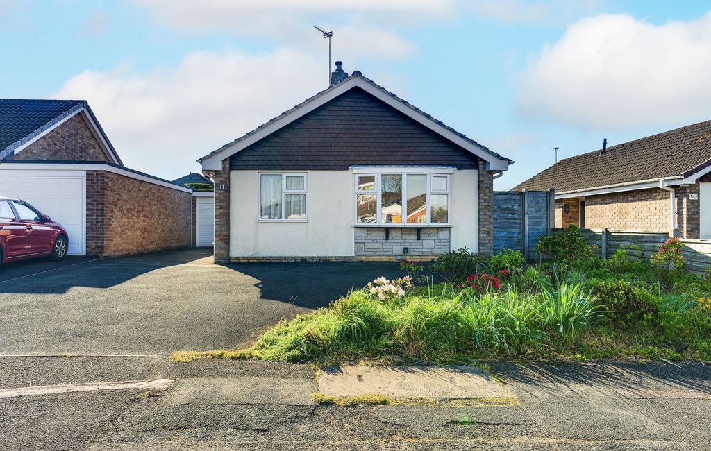 Property photo 2 of 25