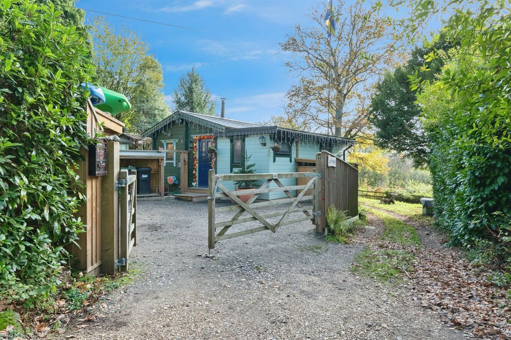 Property photo 1 of 25