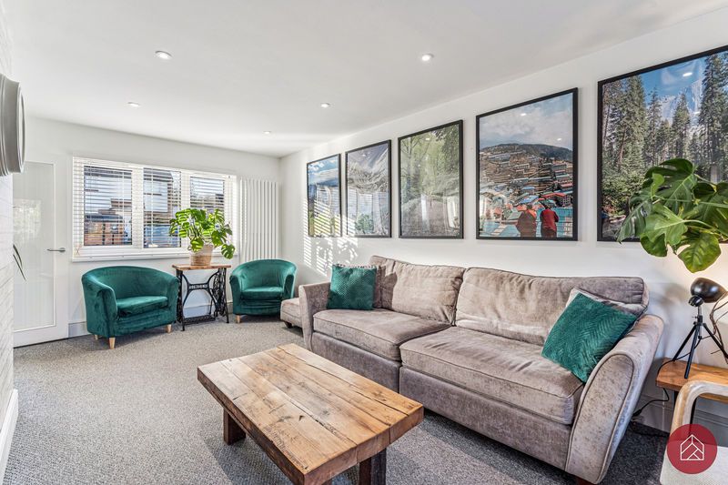 Property photo 1 of 20 Living Room