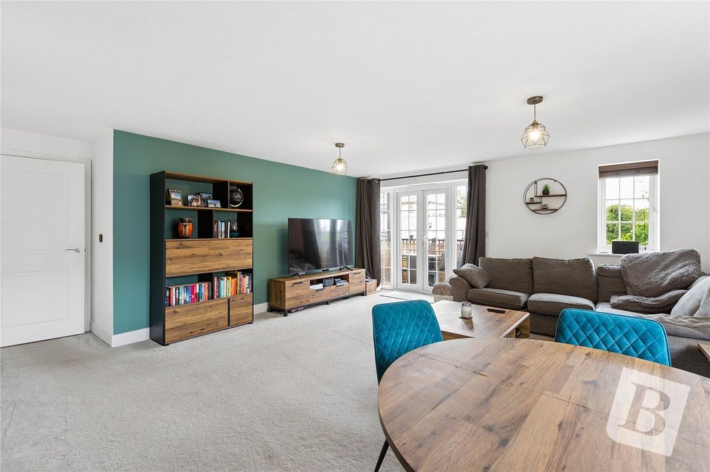 Property photo 3 of 18 Picture No. 06