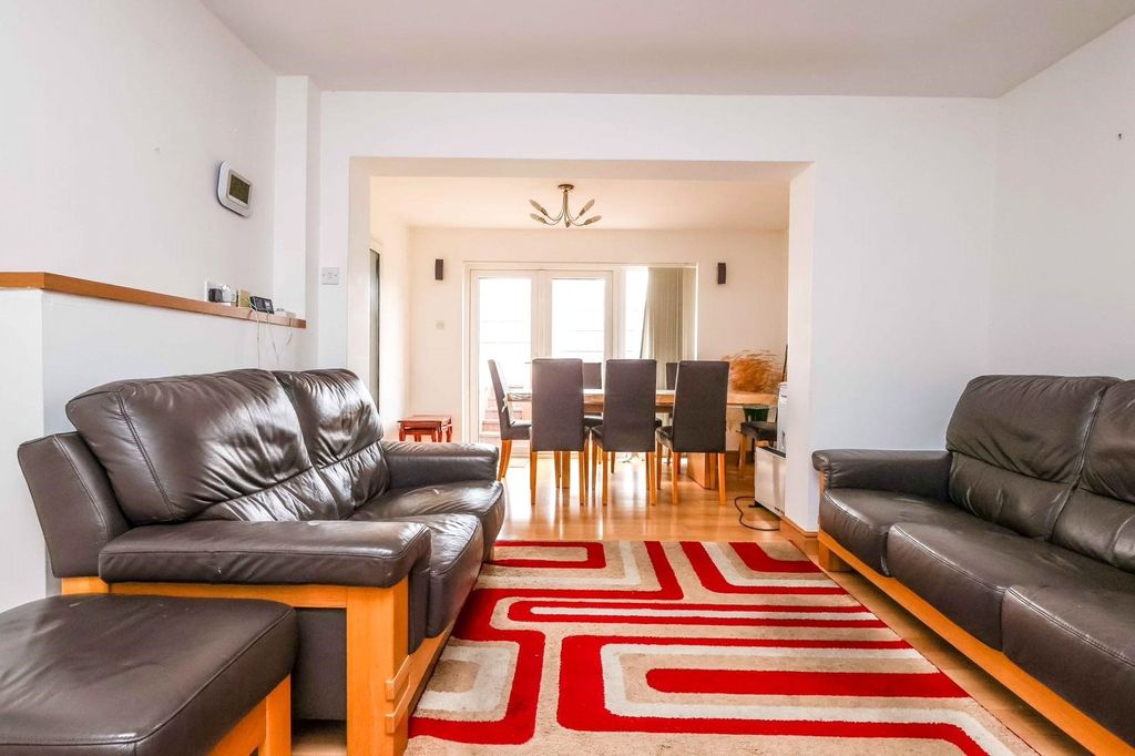 Property photo 3 of 20 Picture No. 14