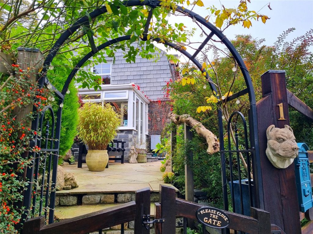 Property photo 2 of 42 Picture No. 24