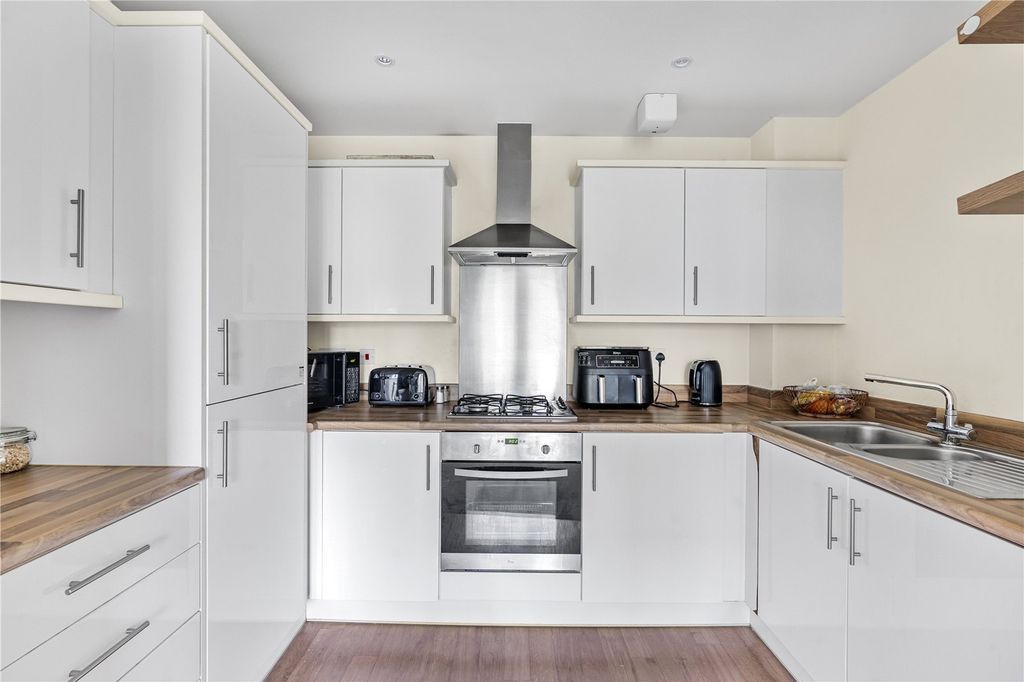 Property photo 2 of 10 Picture No. 06