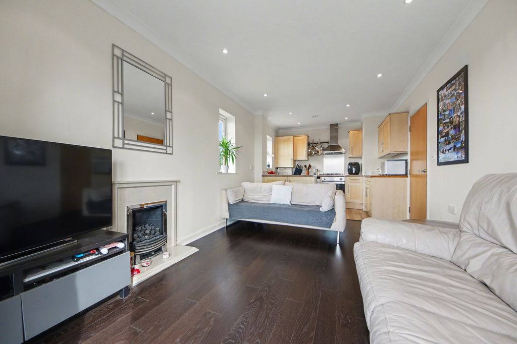 Property photo 3 of 13